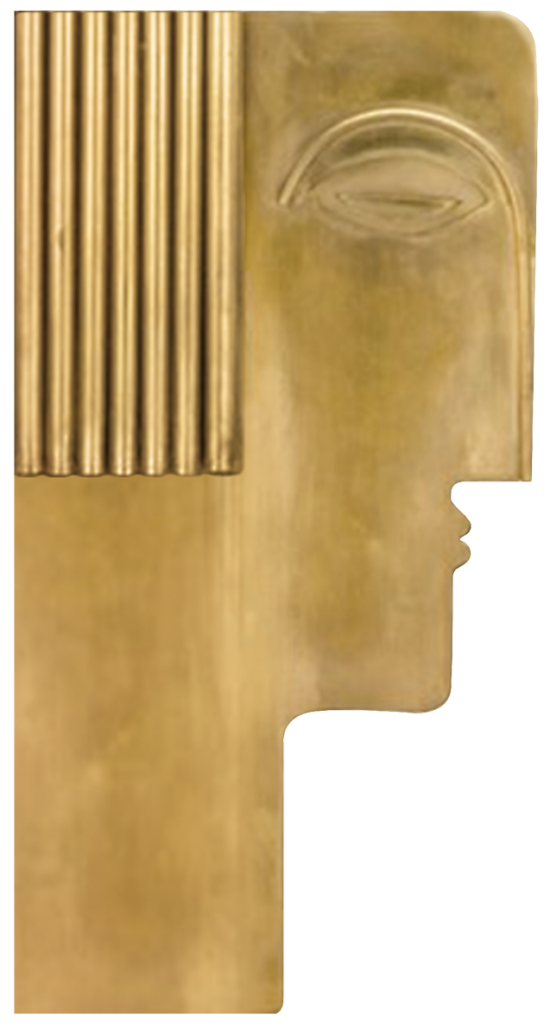 Een beeld van een man volledig in goud, egyptische stijl, met lang haar. Het beeld is vanaf de zijkant.